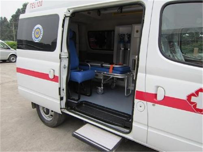 博尔塔拉救护车出租服务案例7
